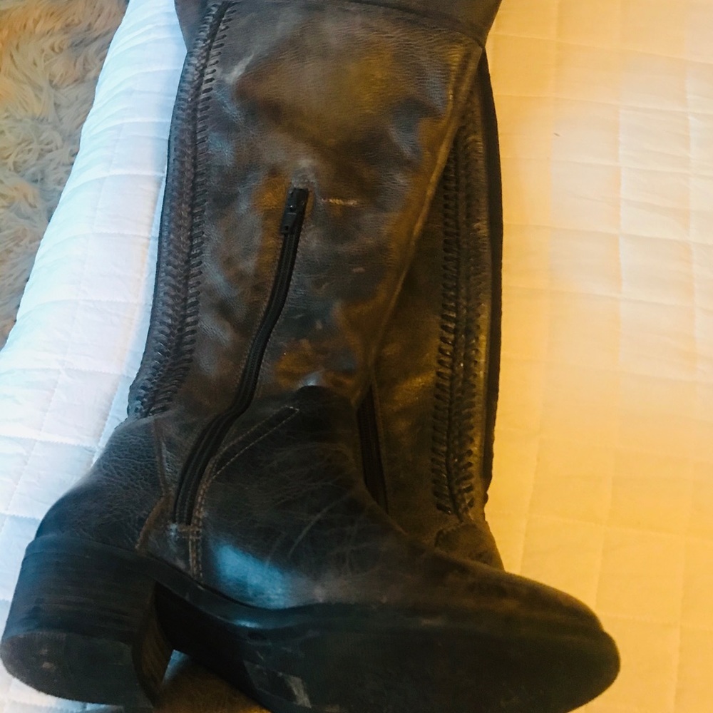 Boots - Picture 2 of 3